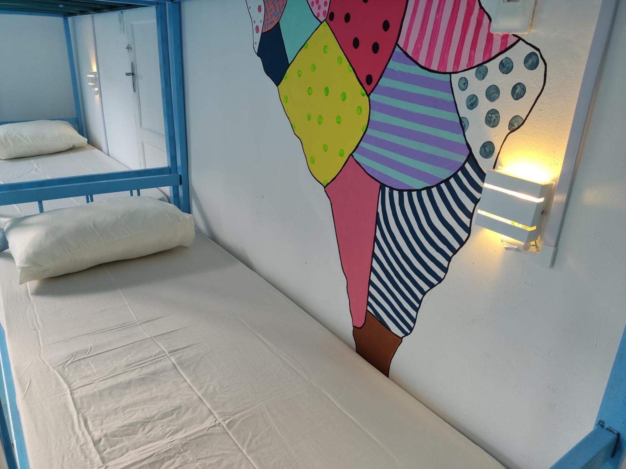 Copacabana Sirius Hostel - Rio de Janeiro — Photos 1